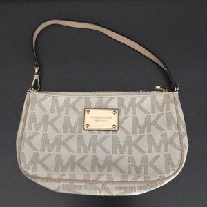 MK clutch